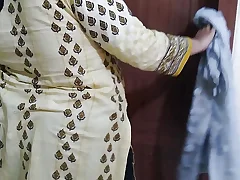 (Punjabi Aunty Ki Jabardast Chudai Apni Beta) Indian super-fucking-hot aunty plowed by her Stepson while cleaning mansion - Messy Hookup